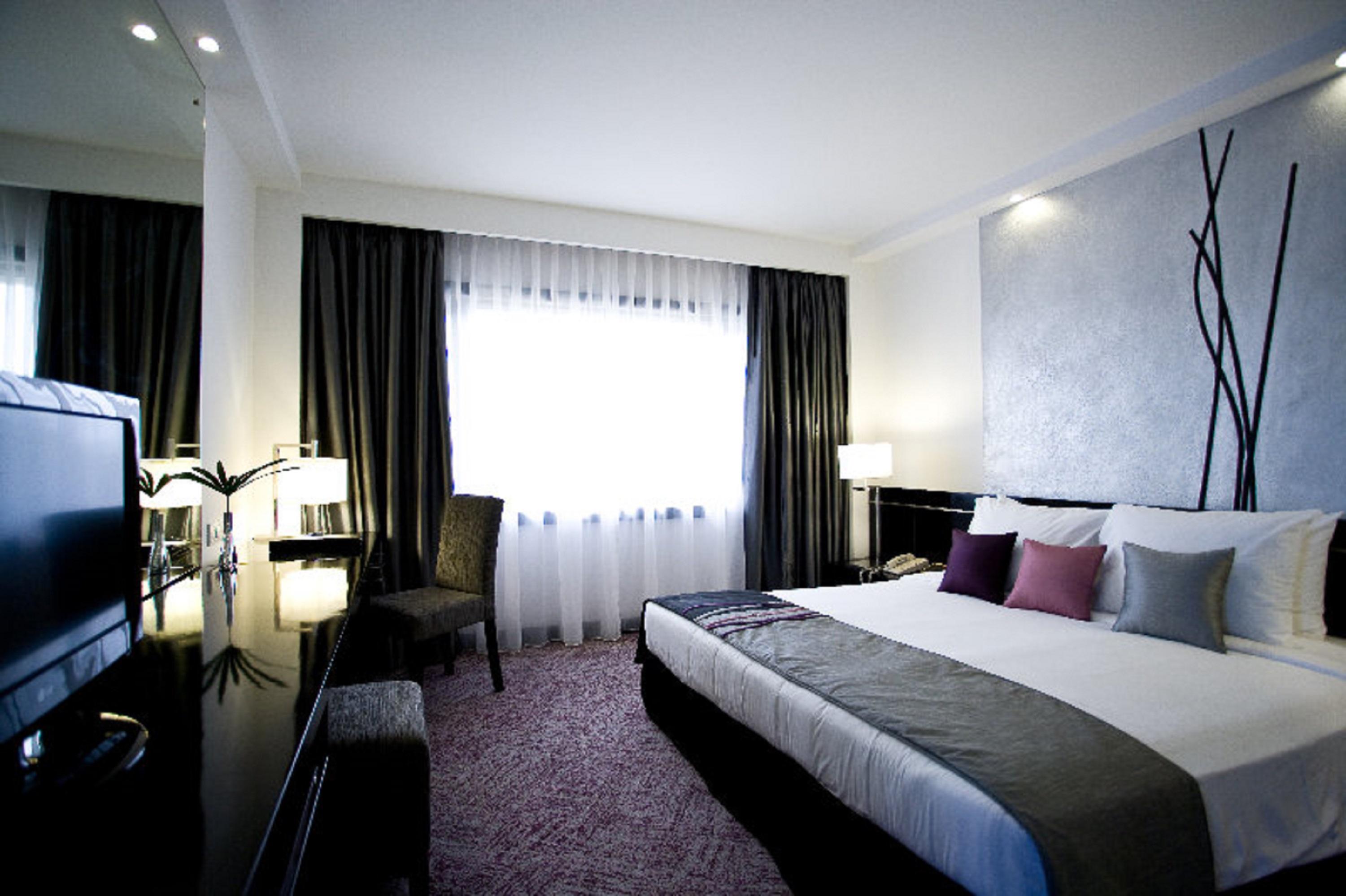 Cinnamon Lakeside Hotel 5*